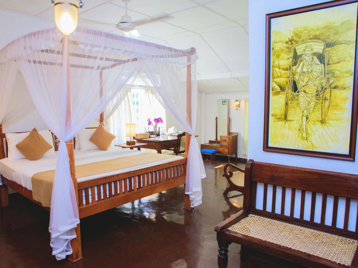 Thalpe Walawwa Heritage Villa Унаватуна Екстериор снимка