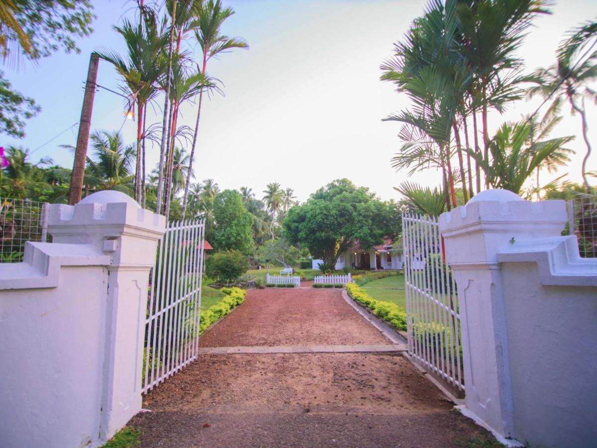 Thalpe Walawwa Heritage Villa Унаватуна Екстериор снимка