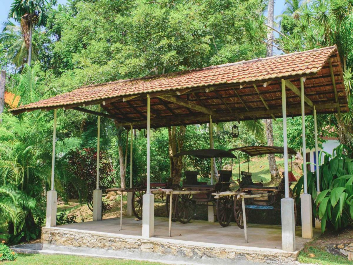 Thalpe Walawwa Heritage Villa Унаватуна Екстериор снимка