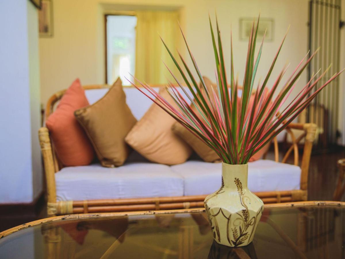 Thalpe Walawwa Heritage Villa Унаватуна Екстериор снимка