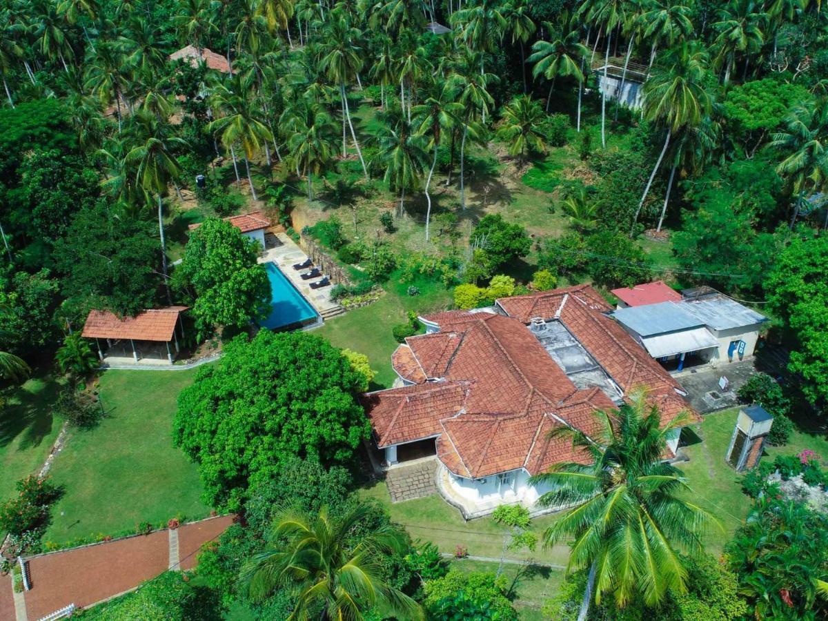 Thalpe Walawwa Heritage Villa Унаватуна Екстериор снимка