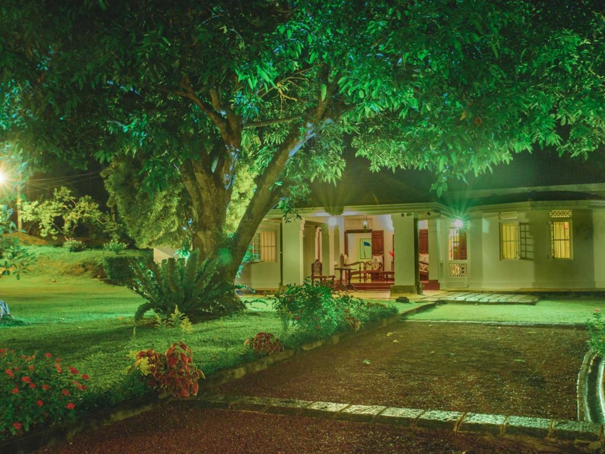 Thalpe Walawwa Heritage Villa Унаватуна Екстериор снимка