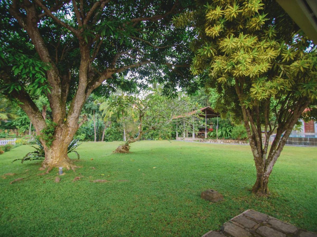 Thalpe Walawwa Heritage Villa Унаватуна Екстериор снимка